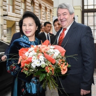 Paní Nguyen Thi Kim Ngan, předsedkyně vietnamského parlamentu při setkání s Vojtěchem Filipem, předsedou ÚV KSČM